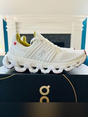 Sz 5 ON CLOUDSWIFT SUMA Limited Edition WOMEN'S RUNNING SHOES SNEAKERS